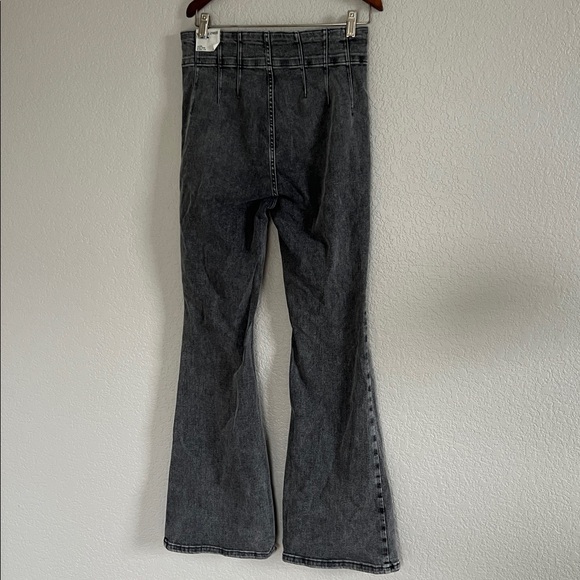 Free People Jayde Flare High Rise Gray Jeans. Size 30 - Picture 6 of 11